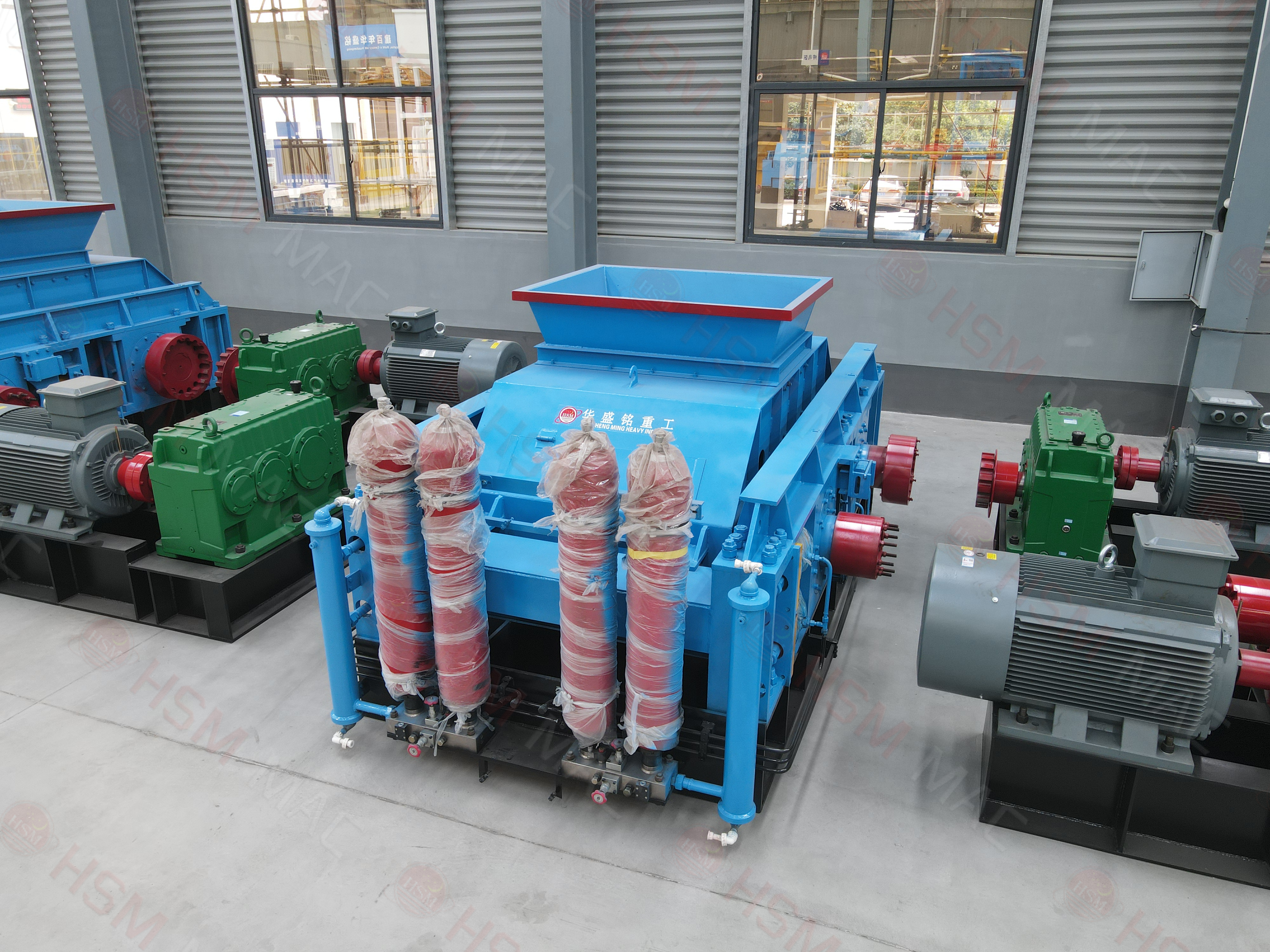 磚廠用對(duì)輥破碎機(jī)，對(duì)輥破碎機(jī)機(jī)廠家，大型對(duì)輥破碎機(jī)，對(duì)輥破碎機(jī)價(jià)格