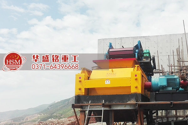 外貿(mào)訂單再創(chuàng)佳績(jī)，輥式破碎機(jī)出口國(guó)外。