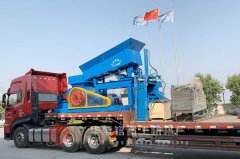 一體式移動(dòng)對(duì)輥制砂機(jī)發(fā)往西藏市普蘭縣 