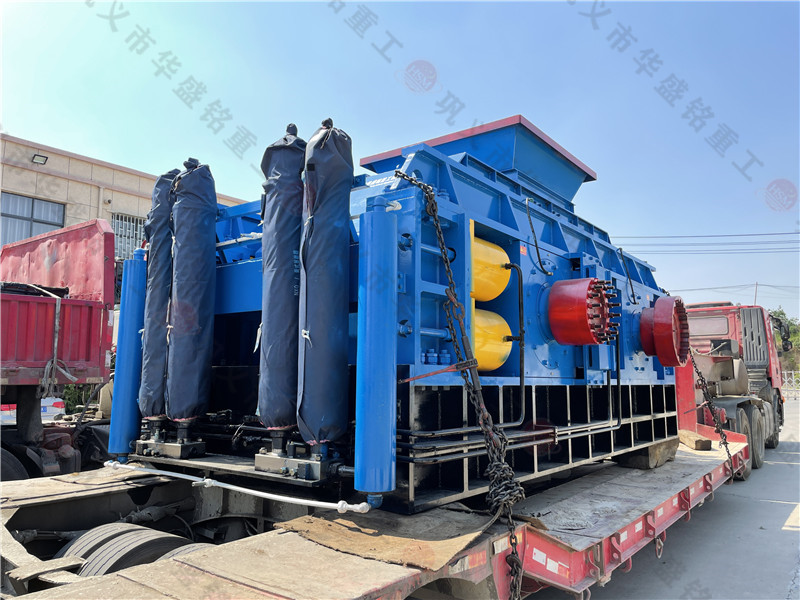 砂石廠時產(chǎn)200噸對輥破碎機